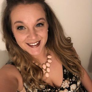 Meet your Posher, Janelle